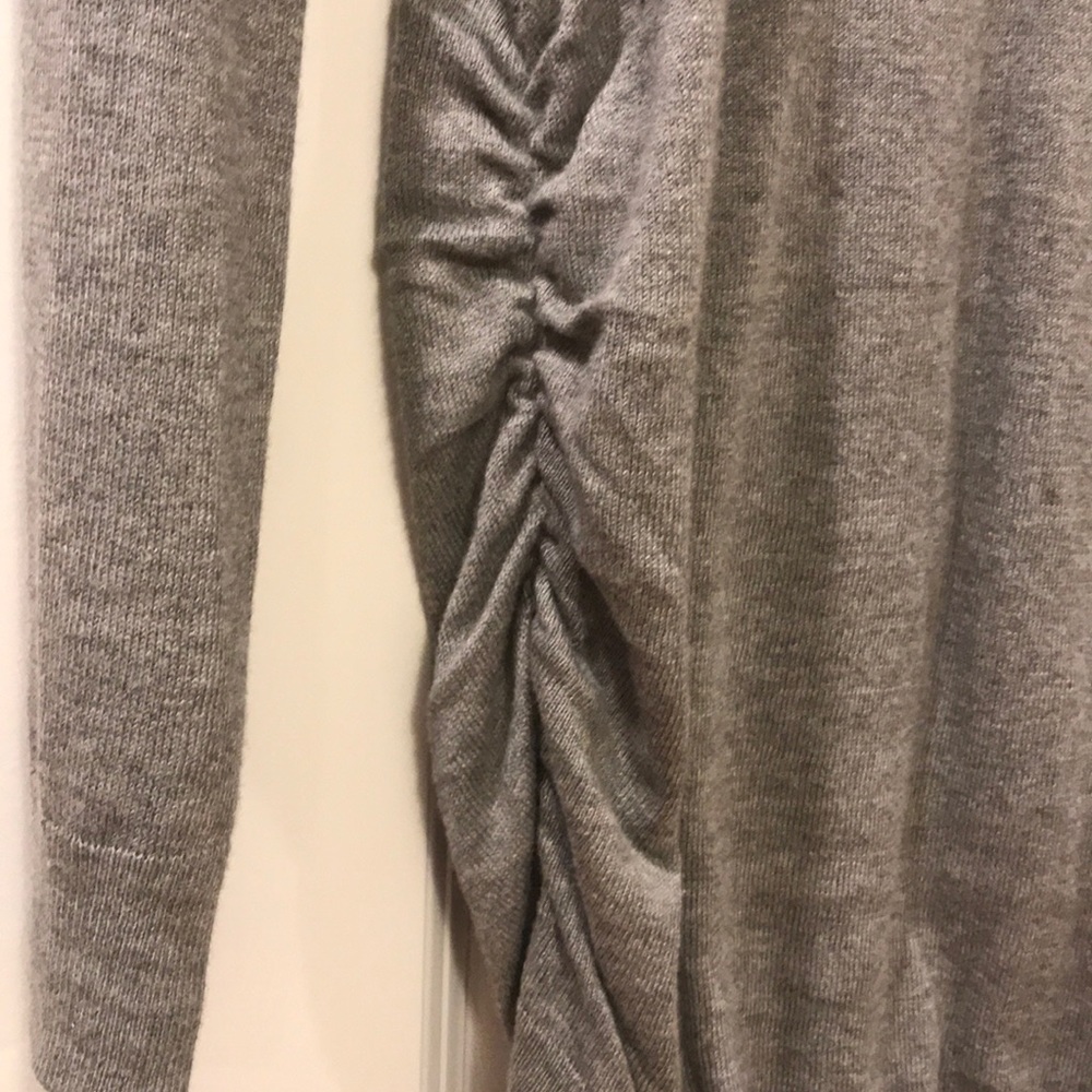 Perfect sweater - Picture 3 of 4
